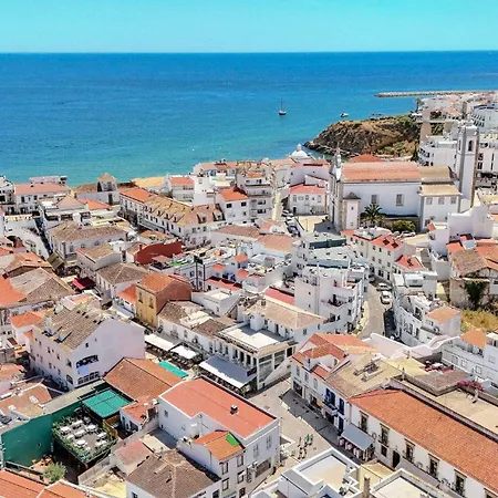 Appartement Downtown F - 150m From The Albufeira