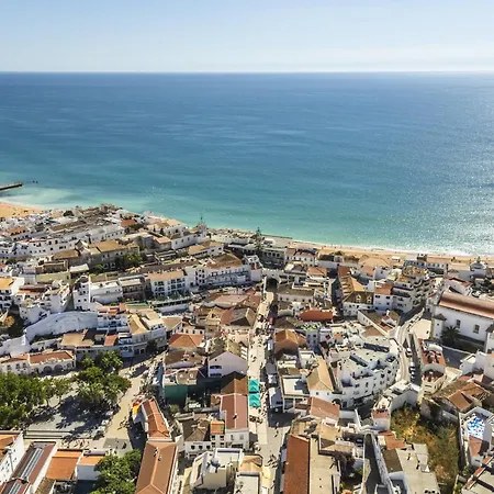 Downtown F - 150m From The Albufeira