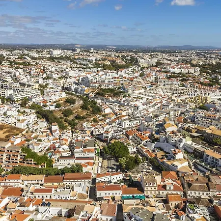 Downtown F - 150m From The